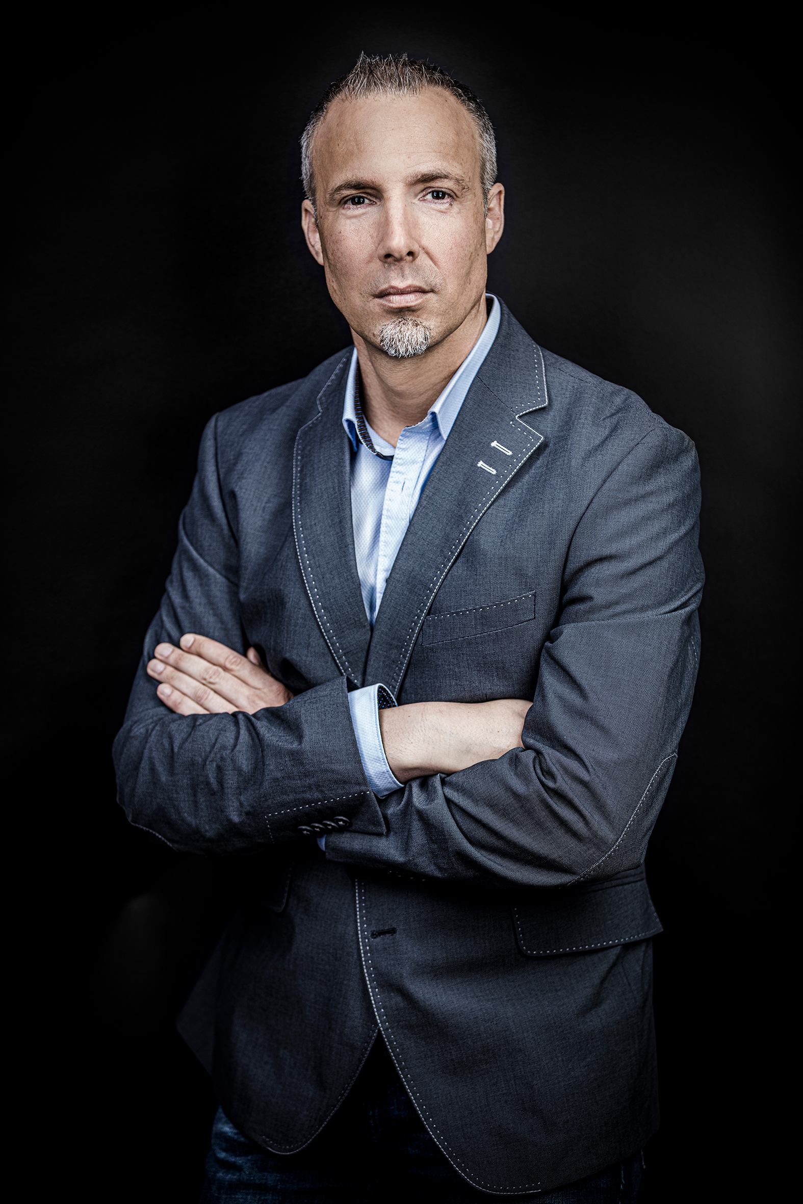 Sven Lilienström Pressebild 3 - Gründer der Initiative Gesichter der Demokratie und der Initiative Gesichter des Friedens | © Jochen Rolfes